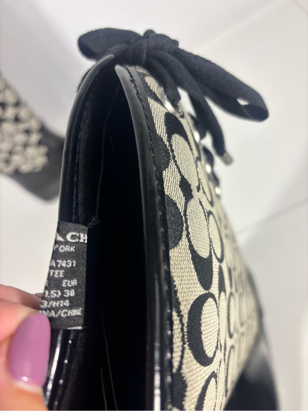 Coach Signature Jacquard Tall Rain Boots Lace Up Black Tan Size 8 - Picture 7 of 10